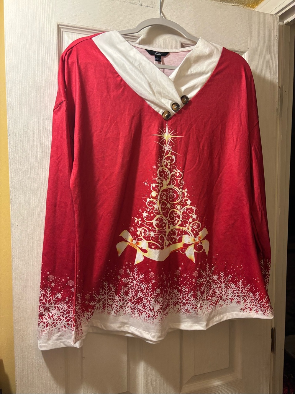 Festive Red & White Holiday Tree Pullover Top. Size L